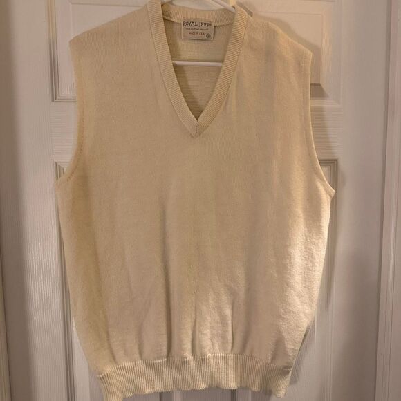 Source Unknown Sweaters - Vintage Women's Butter Yellow Jumper/Sweater Vest
